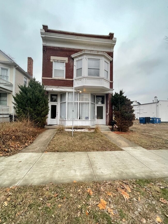 Building Photo - 622 S 8th St Unit A