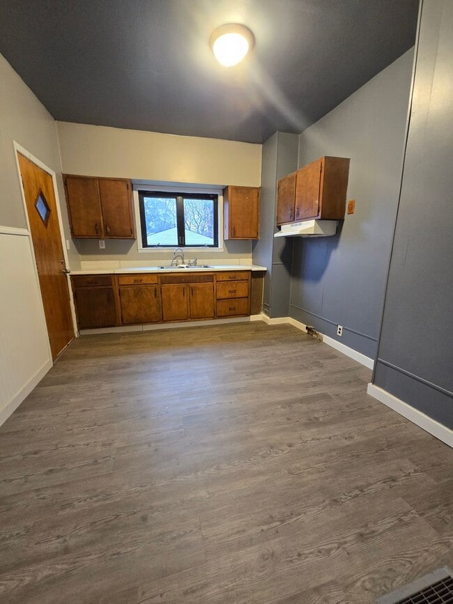 Photo - 98 Garfield St