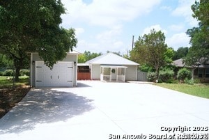 Building Photo - 320 Lighthouse