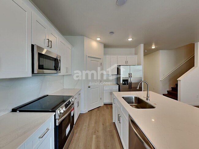 Photo - 18480 W Cottontail Ln