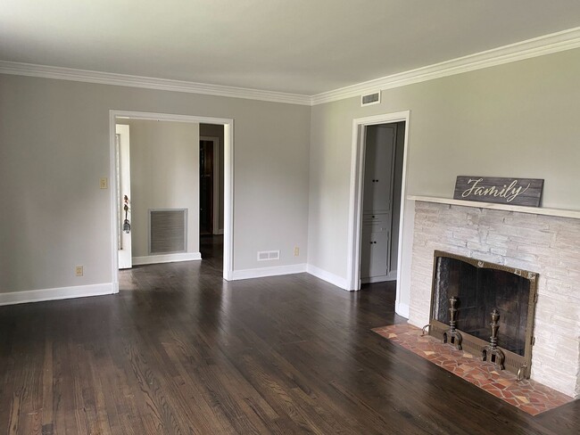 Photo - 2915 Ashley Ave
