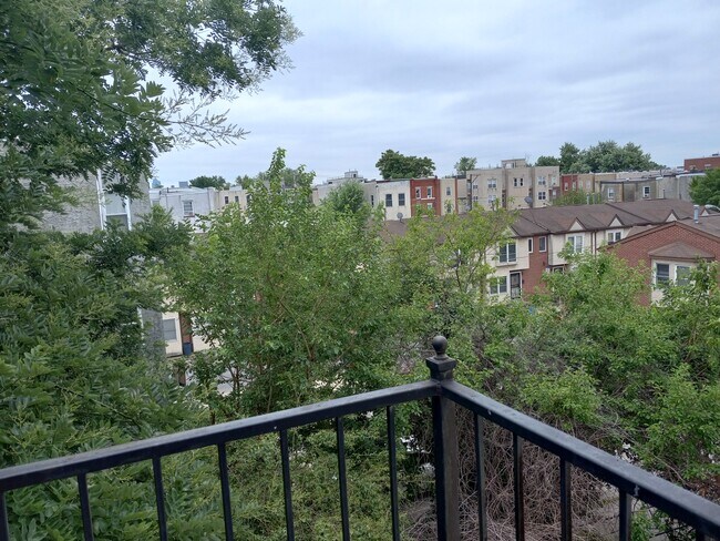 Photo - 1708 Fontain St