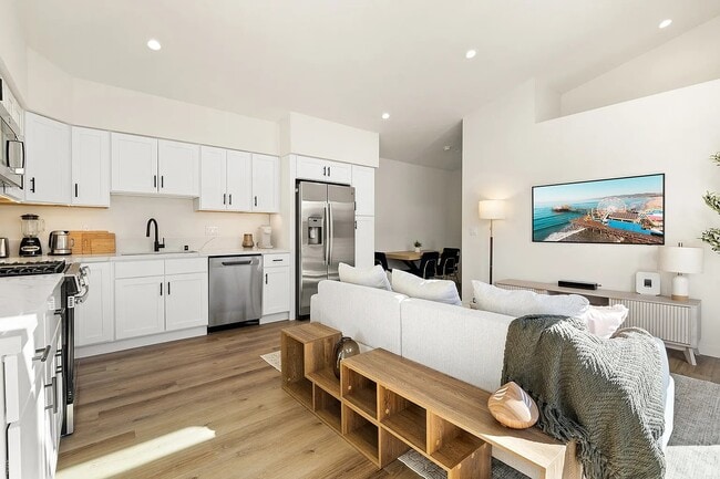 Photo - 233 Ashland Ave