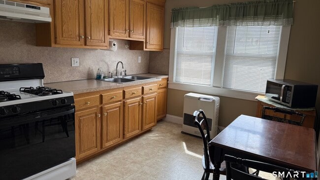 Photo - 78 Rockwell Ave