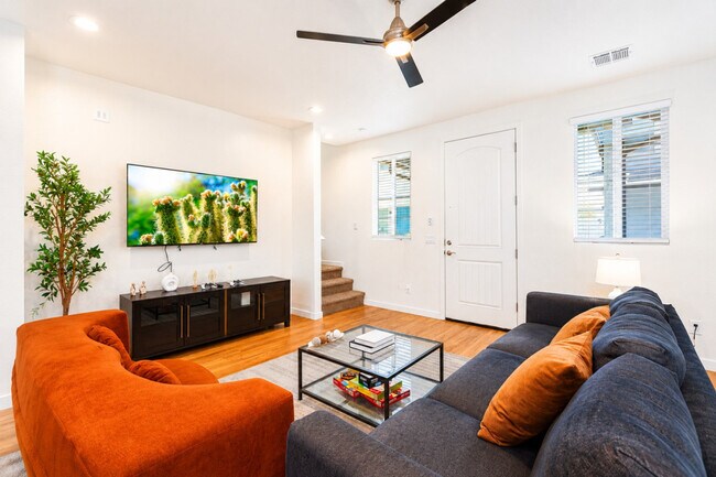Photo - 814 E Roma Ave Unidad SI ID1540091P