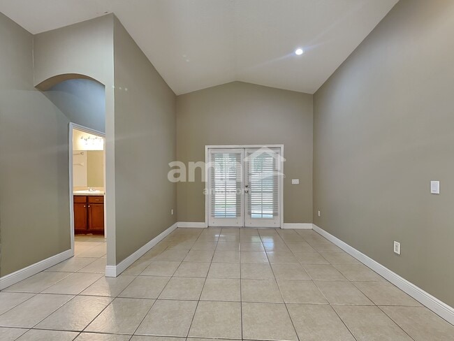 Photo - 403 Lisa Ann Ct