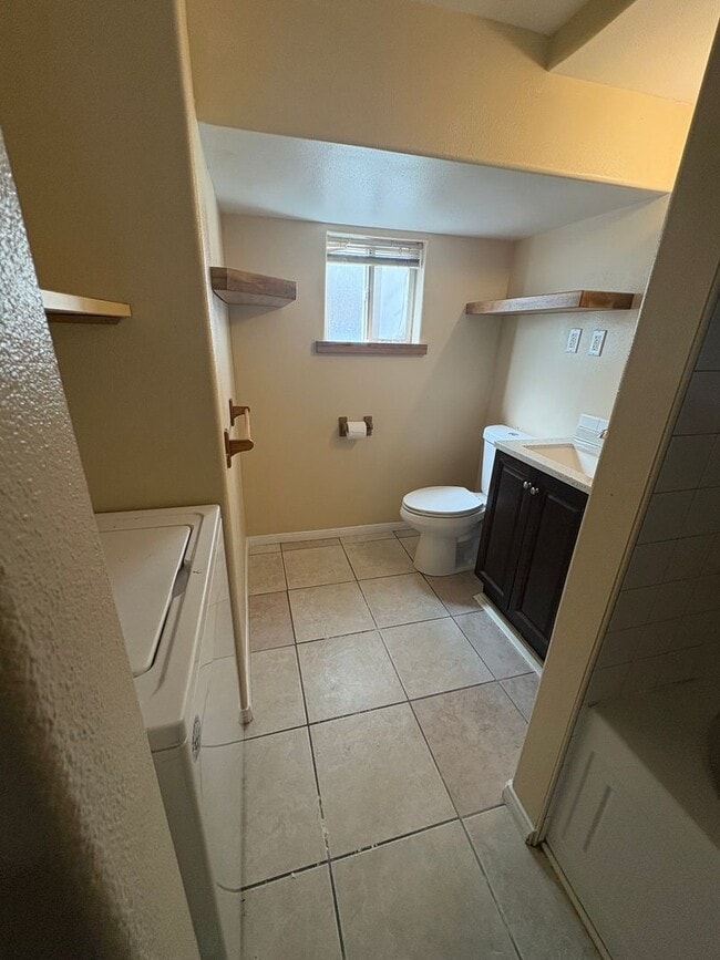 Photo - 377 Douglas St Unidad 1