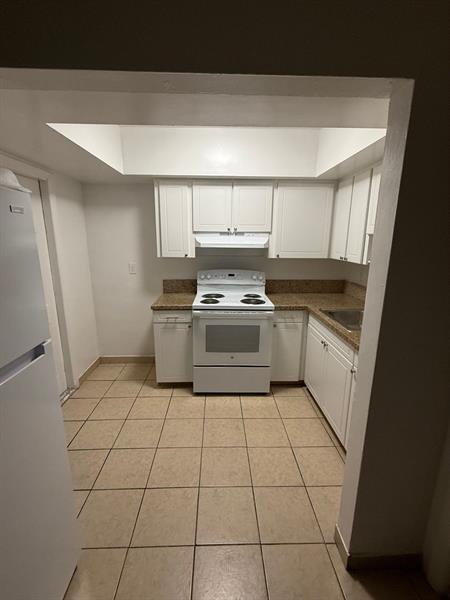 Photo - 890 NW 39th St Unit 12