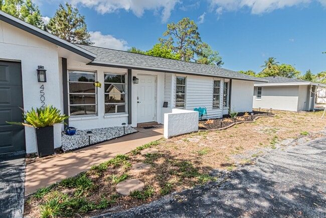 Photo - Pet-Friendly Home with Private Pool in Des...