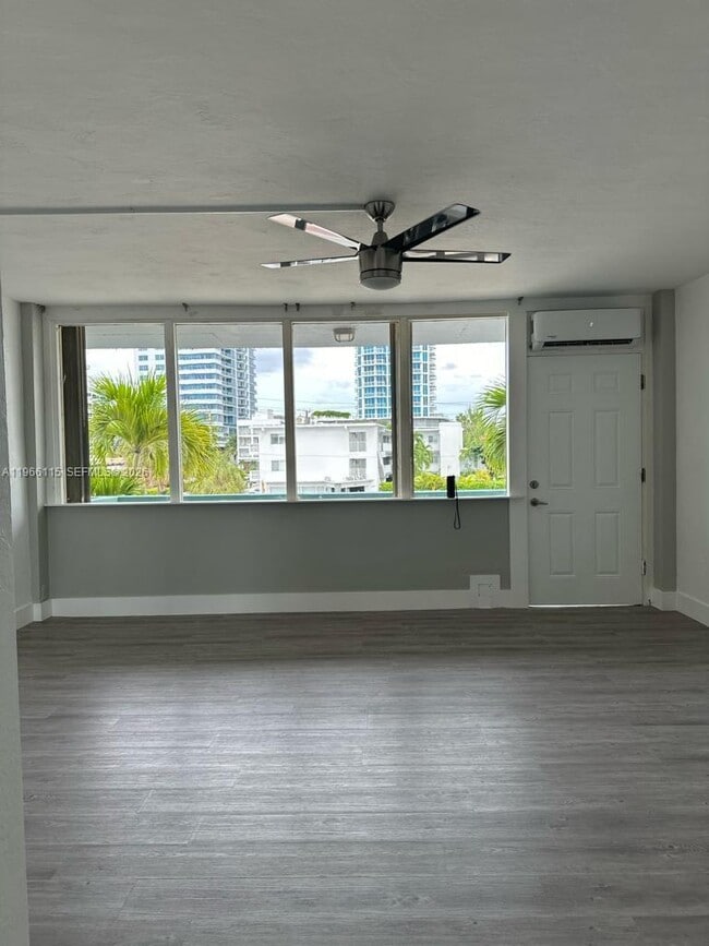 Photo - 6484 Indian Creek Dr Unit 220