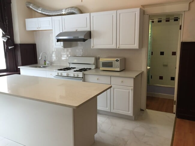 Photo - 746 Broughton St Unit 1C and 1A