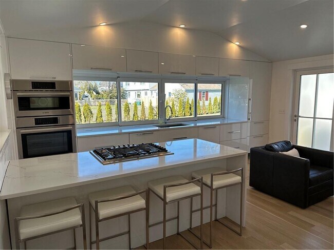 Photo - 76 Memorial Blvd Unit Rear