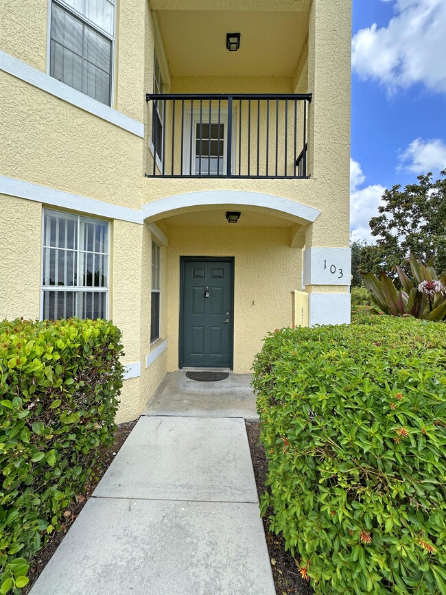 Building Photo - 124 SW Peacock Blvd Rental