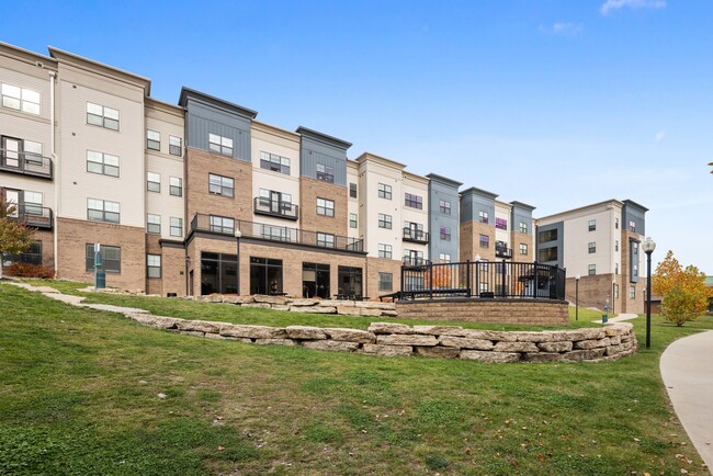 University Edge - Youngstown - Phase 1 - University Edge - Youngstown - Phase 1 Apartments