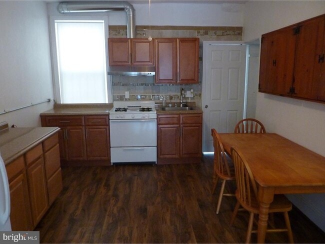 Photo - 428 N 31st St