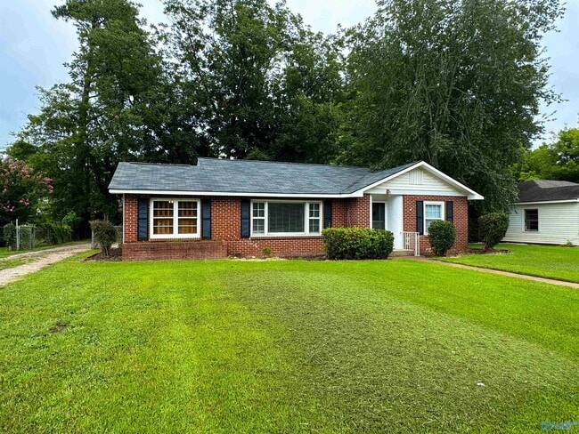 Photo - 1530 Somerville Rd SE