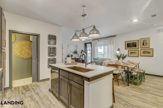 Photo - 3001 Crockett St Unidad 1349