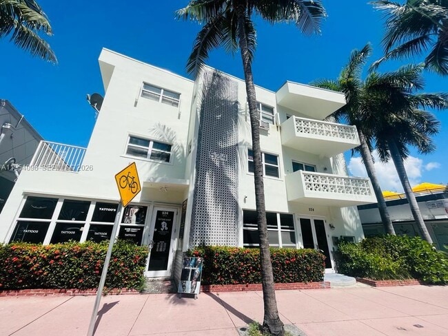 Building Photo - 524 Washington Ave Unit 304