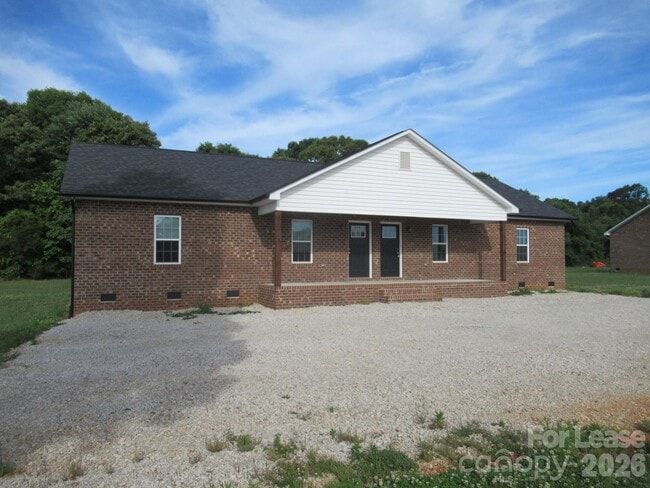 Building Photo - 403 Northbrook III School Rd