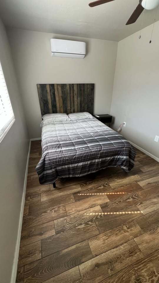 Building Photo - 3645 W Hadley St