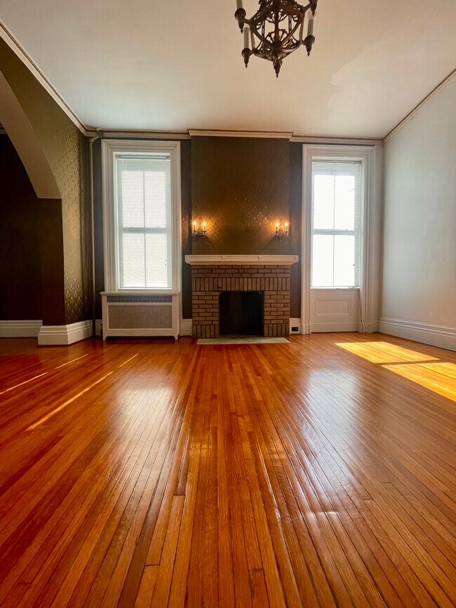 52 Genesee St Unit 1
