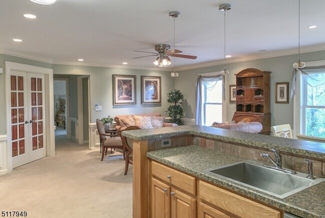 Photo - 41 Bourne Cir