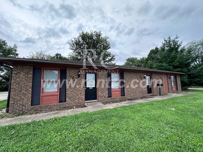 Building Photo - 1404 Main-E