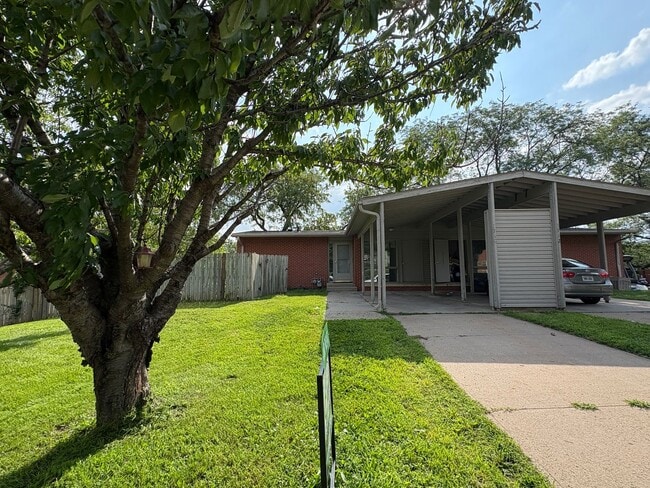 Building Photo - NW 51st Unit 3718 Rental