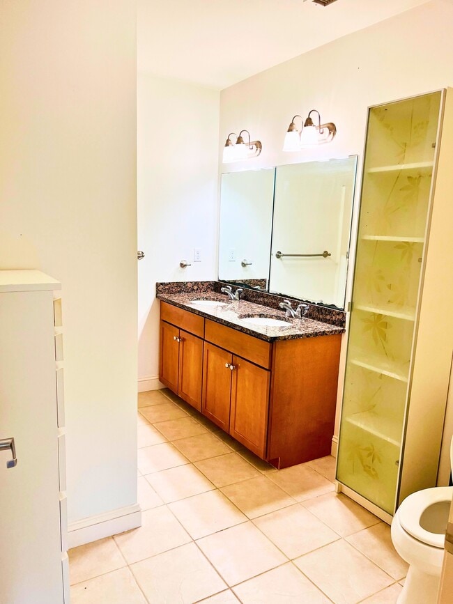 Double Sink attached bathroom - 391 Pleasant St Unit 307
