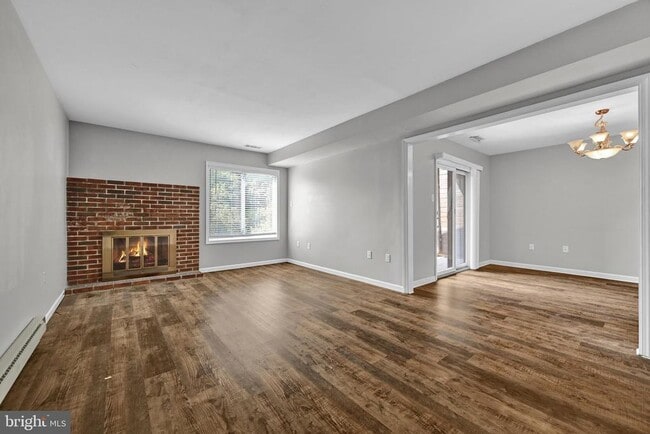 Photo - 1702 Village Rd