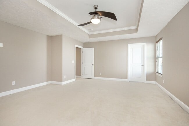 2457 Woodhawk Ln