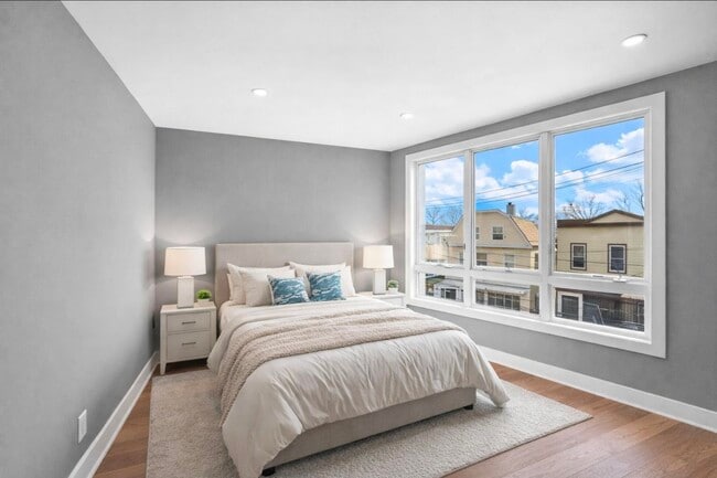 219 Clerk St Unit 1