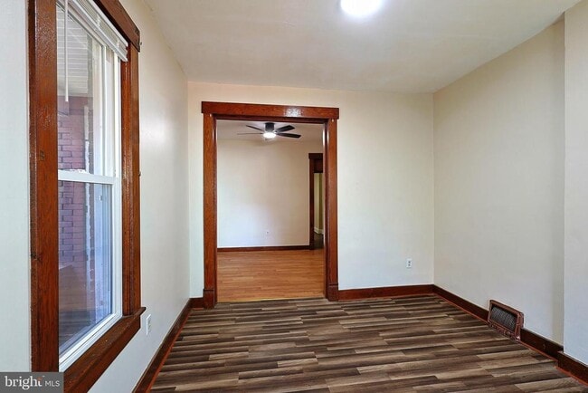 Photo - 113 Grand Ave