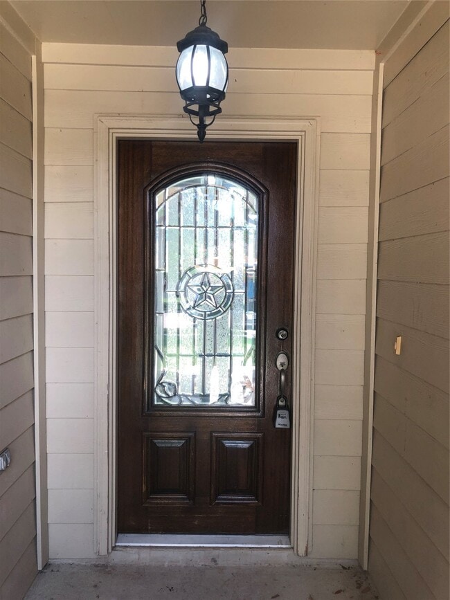 Photo - 1211 Colonial Manor Dr