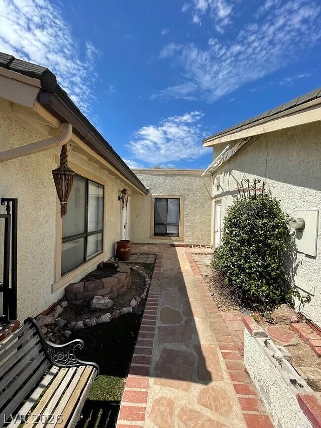 Photo - 600 Woodmount Dr