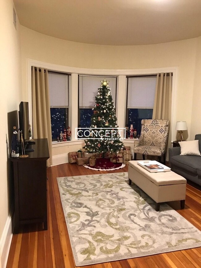 Building Photo - 1463 Beacon St Unit 32AB