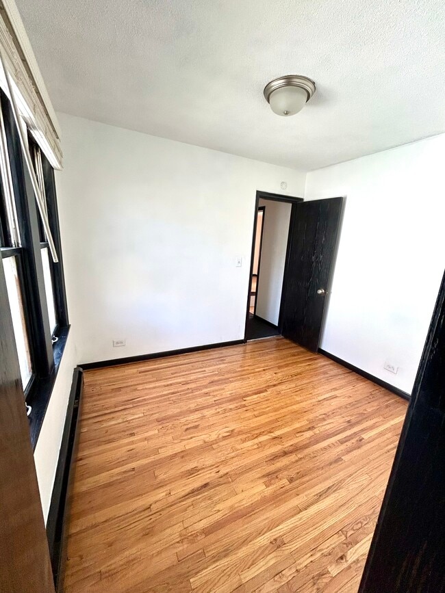 Photo - 4541 Camden Ave N