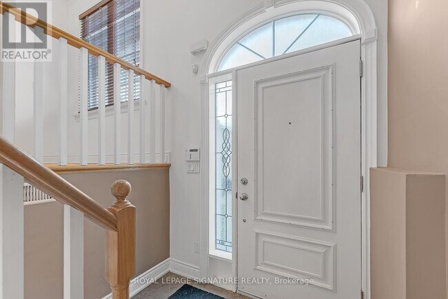 Photo - 1019 A College St