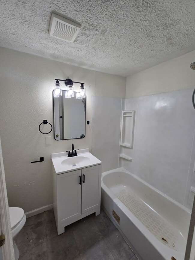 Photo - 629 Dawes Ave