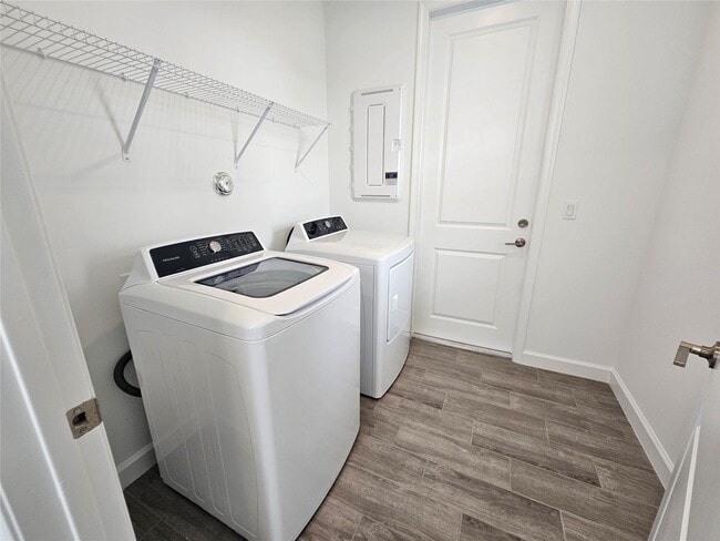 Photo - 5729 Graceful Way