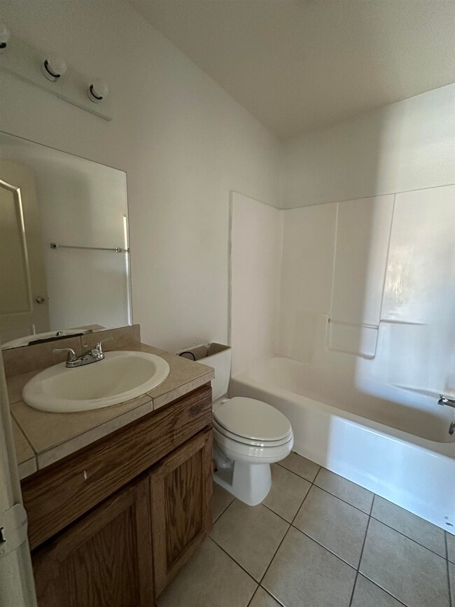 Photo - 1610 E Plum St Unit 35