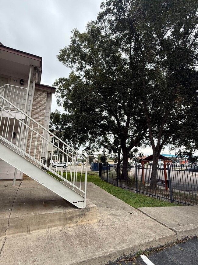 Photo - 1206 International Blvd Unit 16