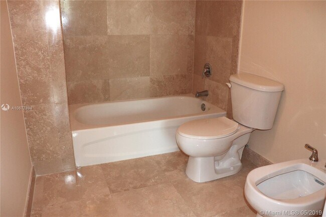 Photo - 3530 SW 22nd St Unidad 890