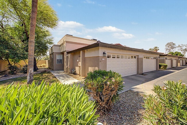 Building Photo - 3221 N 37th St