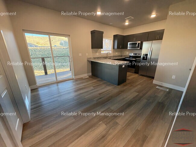 Photo - 1666 Ammon St