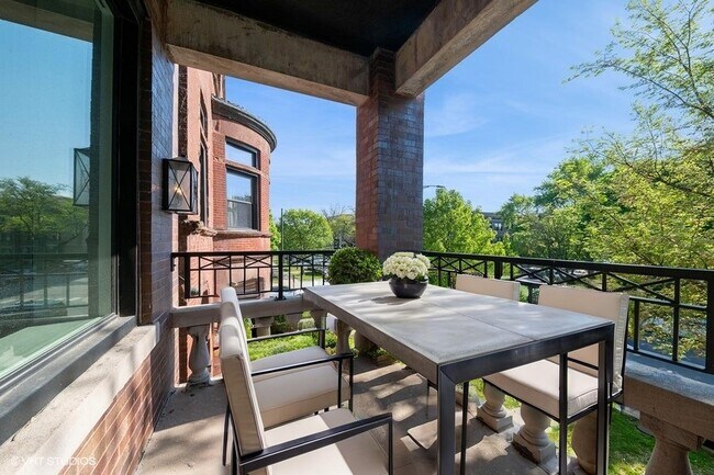 Photo - 4559 S Michigan Ave Unit 3S