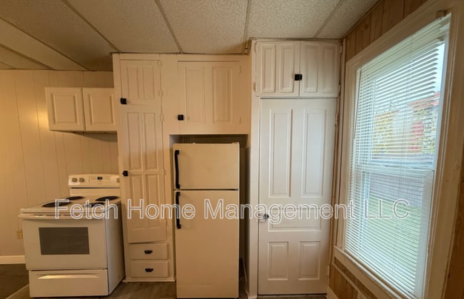 Photo - 610 N 9th St