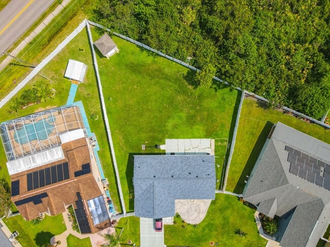 Photo - 853 Blanc Ct