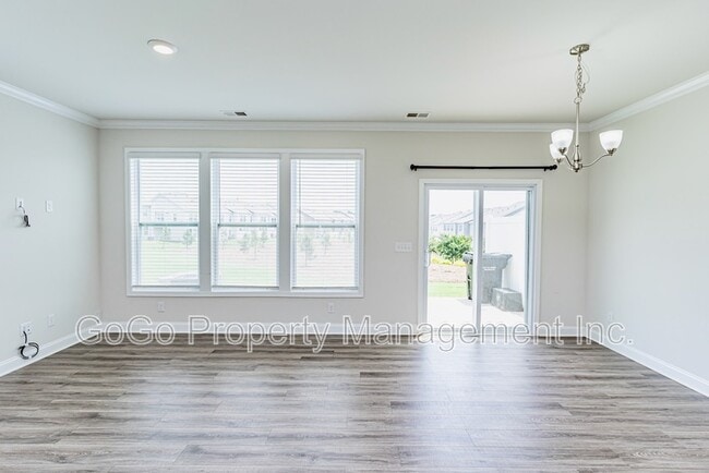 Photo - 412 Yellow Fox Rd