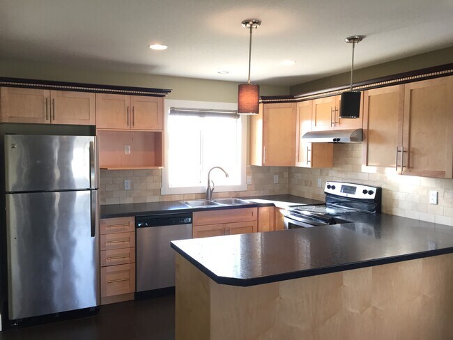 9209-9102 102 Ave